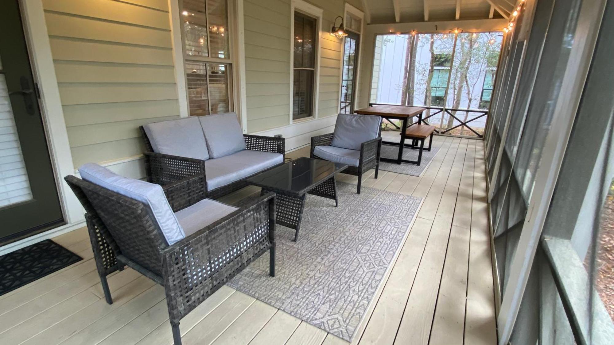 Bungalow, 3 Min Walk To Beach, Golf Cart, 4 Bikes, Wagon Holiday home Seacrest